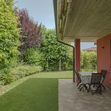 Casa Arcoiris By Bookinggardalake Villa