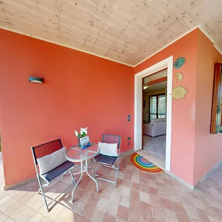 Casa Arcoiris By Bookinggardalake Villa