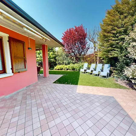 Villa Casa Arcoiris By Bookinggardalake Manerba del Garda