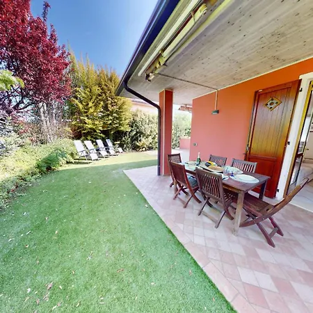 Casa Arcoiris By Bookinggardalake *